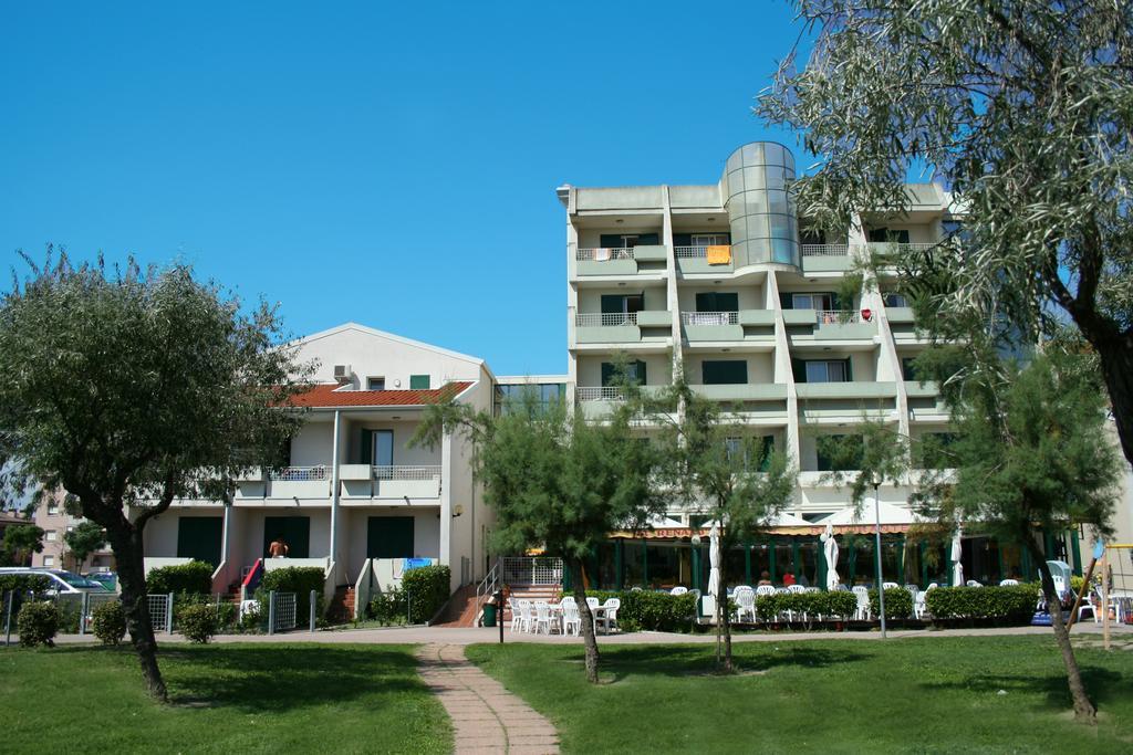 Villaggio Luna Due Caorle Exterior foto